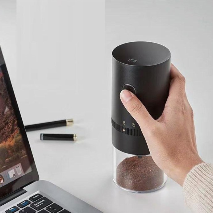 Lightweight and durable USB rechargeable coffee grinder