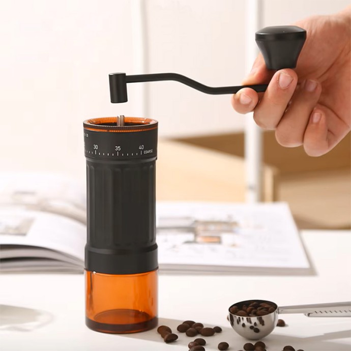 Portable manual coffee grinder