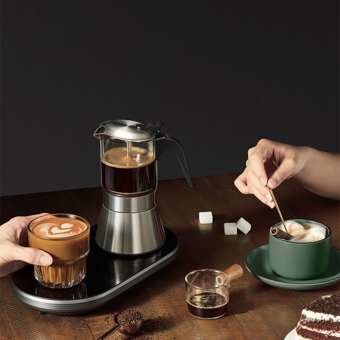 Highly transparent and heat-resistant Italian moka pot
