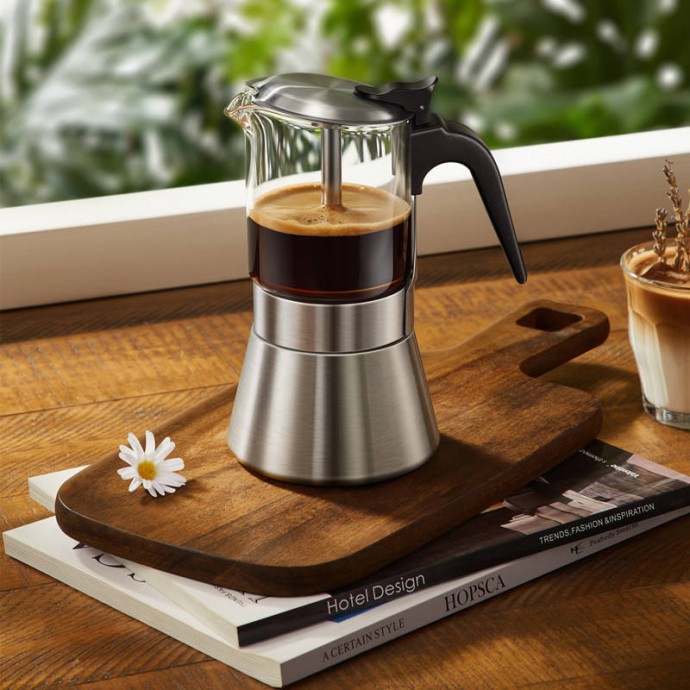 Highly transparent and heat-resistant Italian moka pot