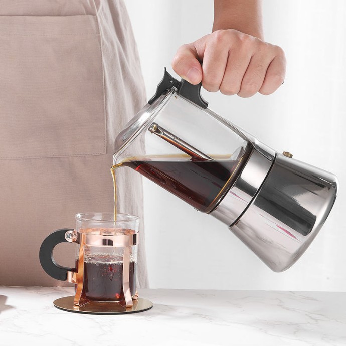 Highly transparent and heat-resistant Italian moka pot