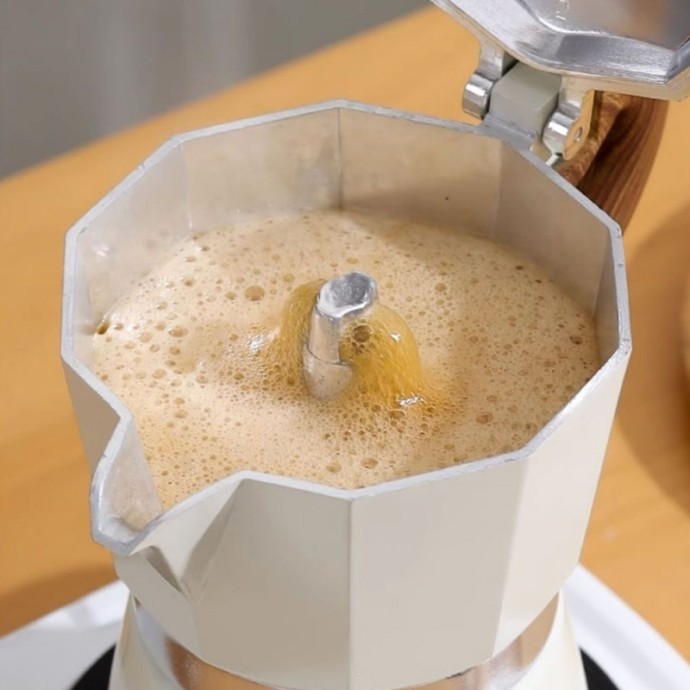 Classic Italian Style Stovetop Espresso Moka Pot